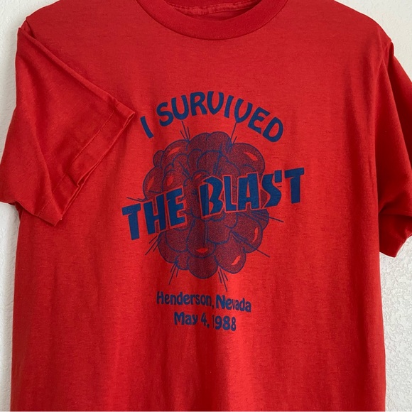 1988 I Survived The Blast printed t-shirt, red - Picture 3 of 6